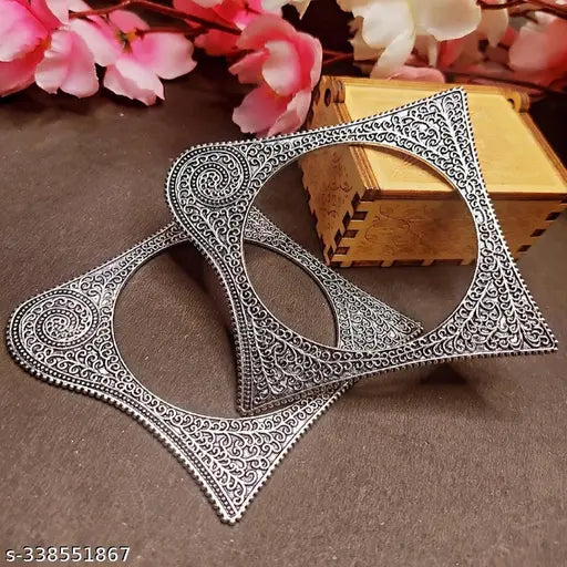 Silver-Toned  Oxidized Bangles Ethnic Kada in Square Shape Pattern